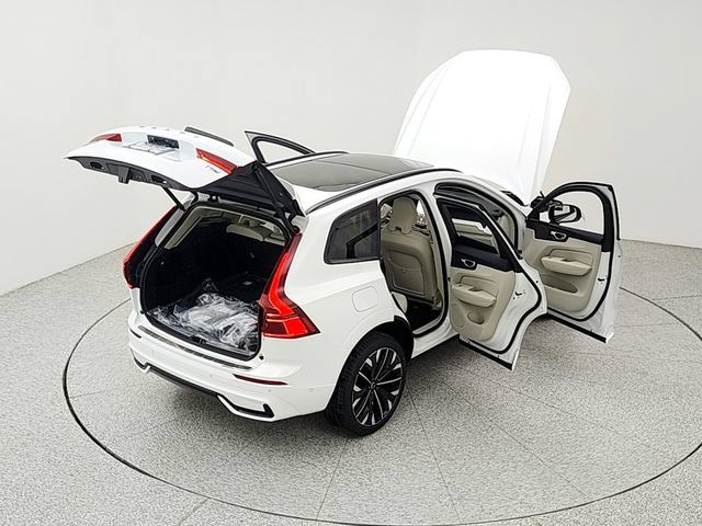 New 2026 Volvo XC60 T8 Ultra w/ Protection Package Premier AWD/4WD image 40