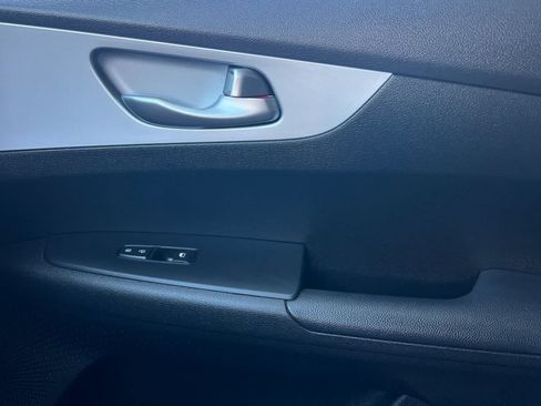 Used 2023 Kia Forte LXS FWD image 19