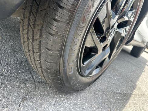 Used 2016 Honda CR-V LX image 14