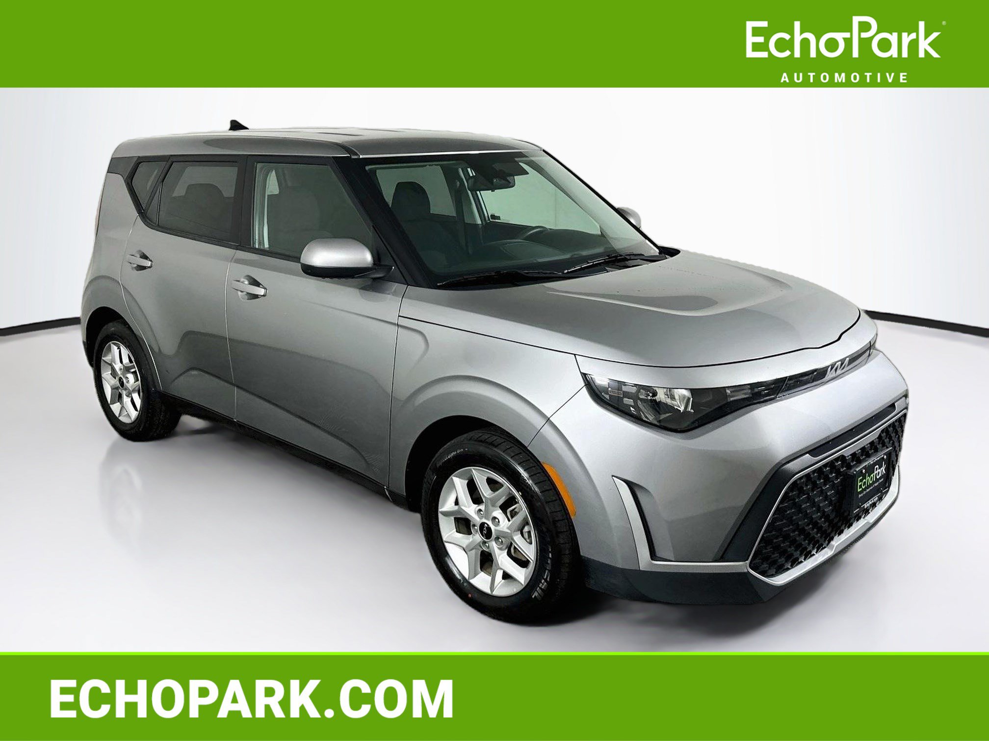 Used 2025 Kia Soul LX w/ LX Technology Package FWD image 1