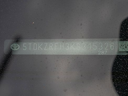 Used 2019 Toyota Highlander XLE image 36