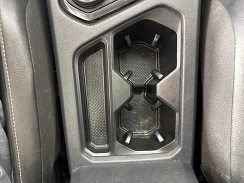 Used 2023 Volkswagen Tiguan SE AWD/4WD image 21