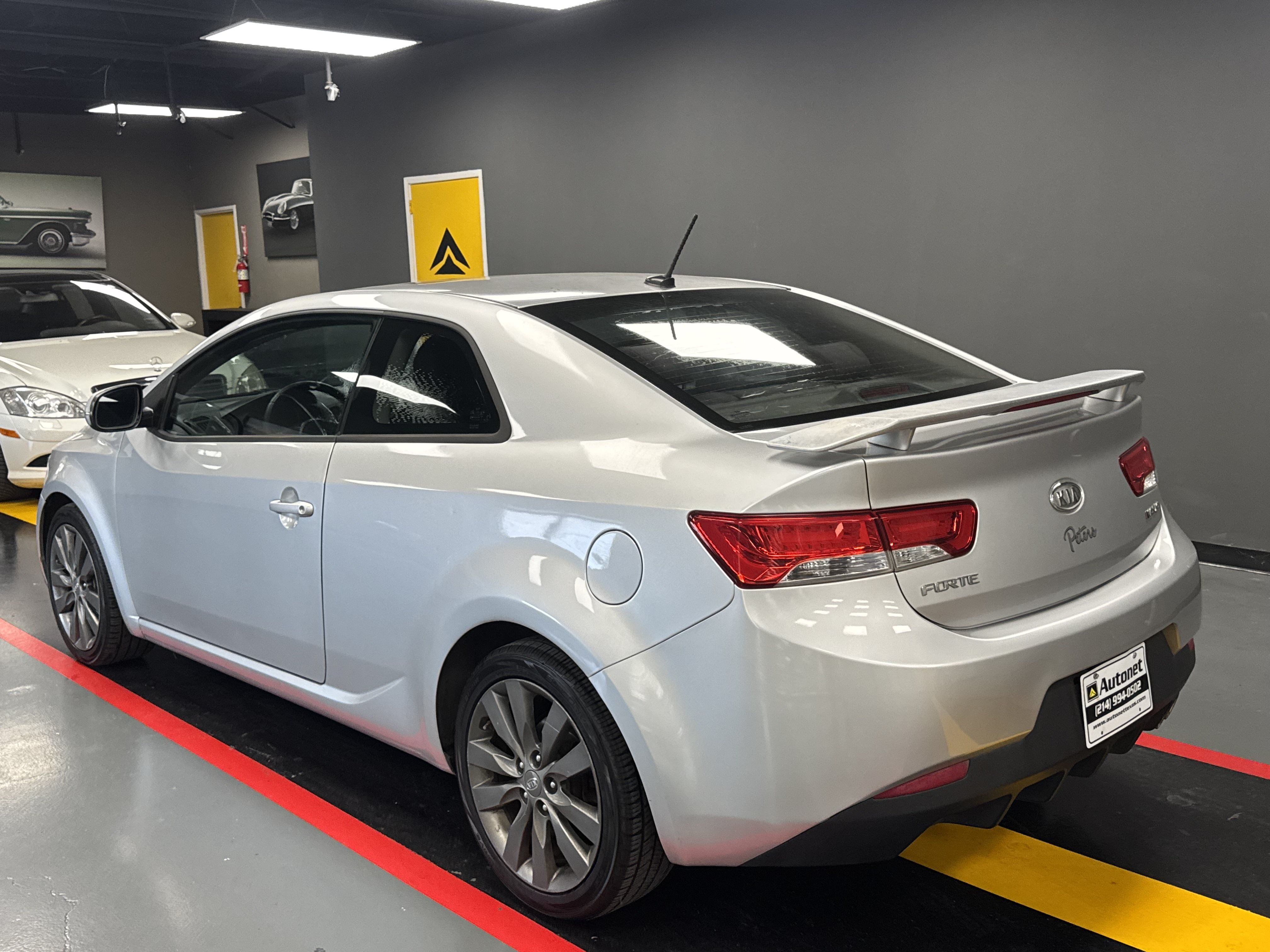 Used 2012 Kia Forte Koup SX FWD image 3