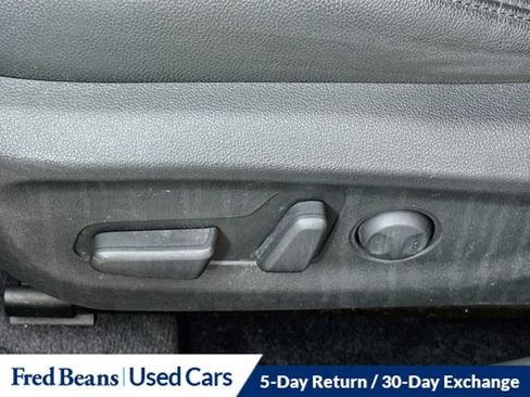 Used 2017 Hyundai Elantra Limited FWD image 34