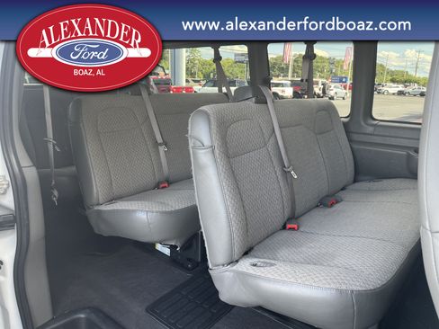 Used 2025 Chevrolet Express 3500 LT w/ LT Preferred Equipment Group RWD image 21