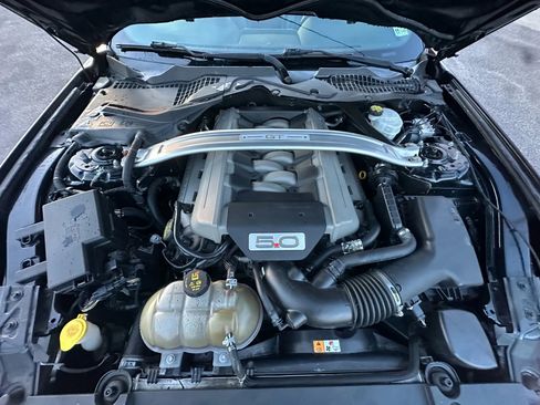 Used 2017 Ford Mustang GT Premium w/ GT Performance Package image 37