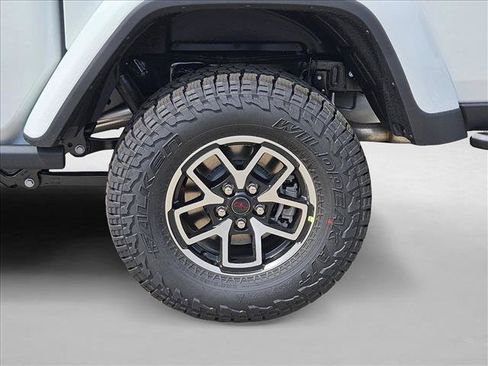 New 2026 Jeep Gladiator Rubicon w/ Steel Power Dome Hood Package AWD/4WD image 11