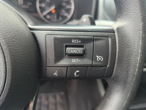 Used 2023 Nissan Rogue S FWD image 12