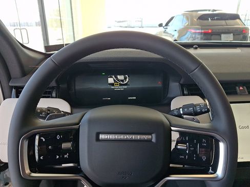 New 2026 Land Rover Discovery Sport Landmark image 15