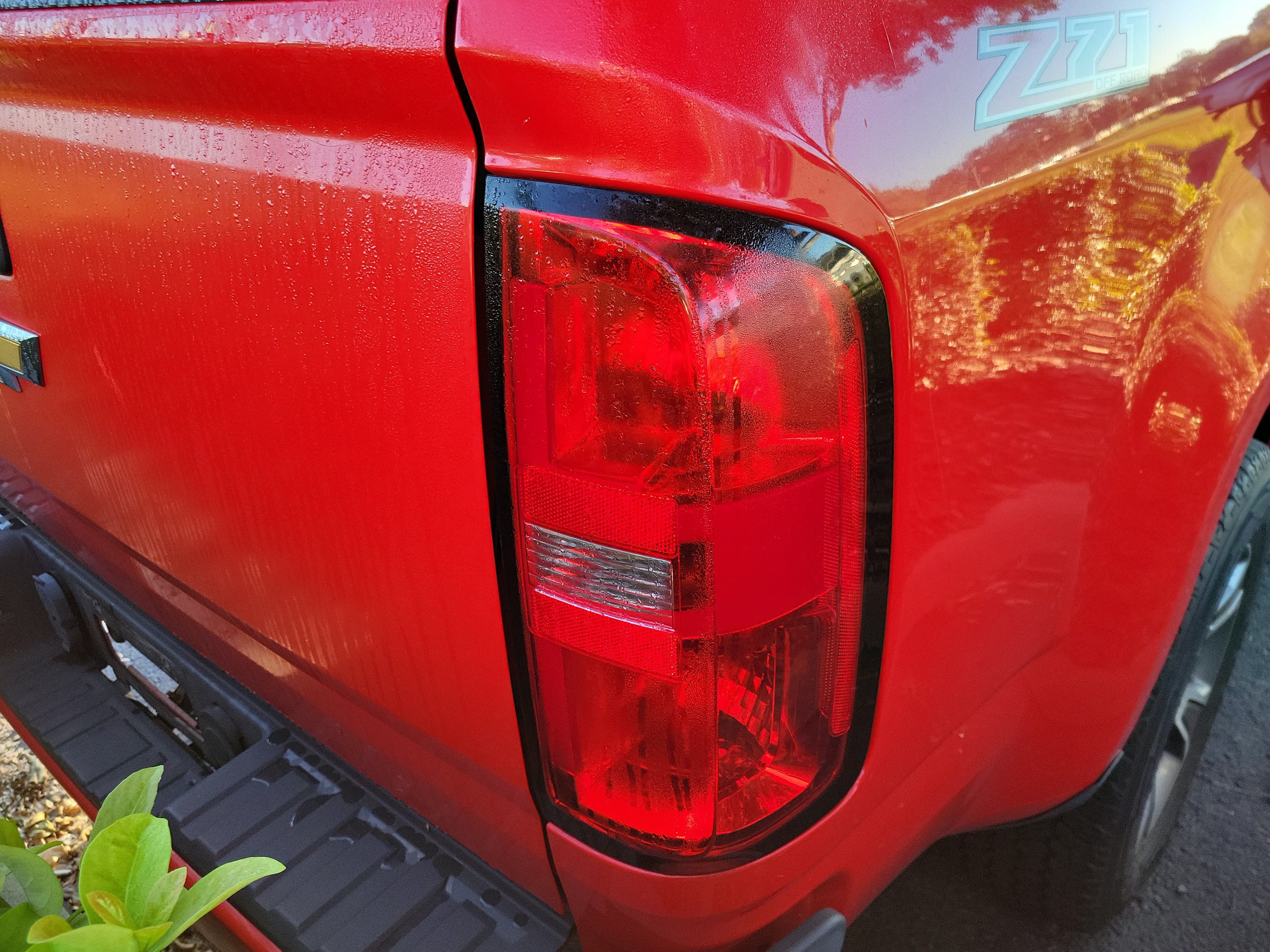 Used 2018 Chevrolet Colorado Z71 w/ LPO, Premium Interior Package AWD/4WD image 18
