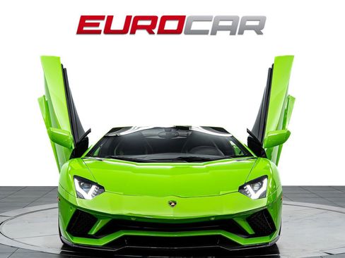 Used 2018 Lamborghini Aventador S AWD/4WD image 8