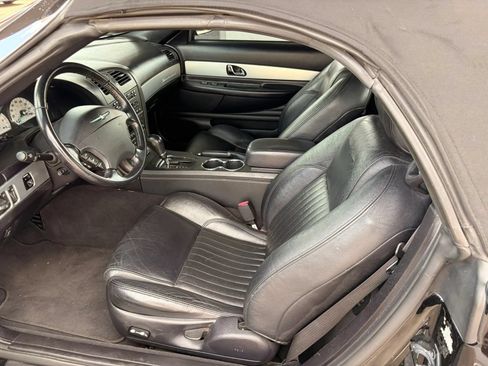 Used 2005 Ford Thunderbird RWD image 8