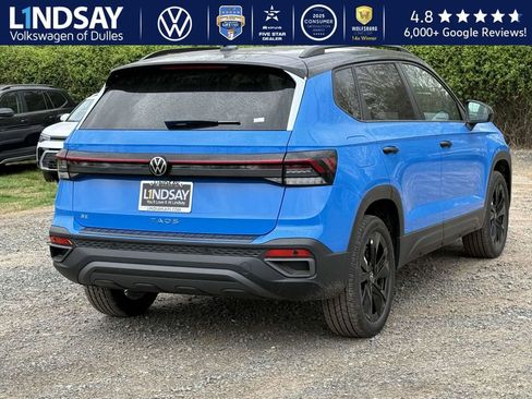 New 2025 Volkswagen Taos SE image 6