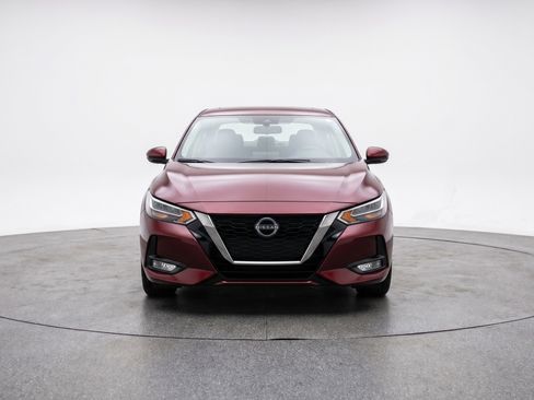 Used 2025 Nissan Sentra SV image 2