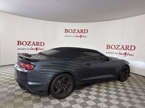 Used 2019 Chevrolet Camaro SS w/ Black Appearance Package RWD image 9
