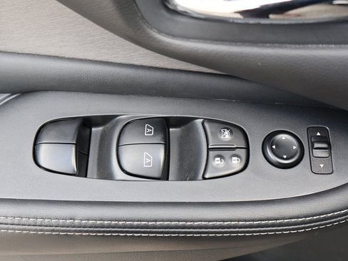 Used 2024 Nissan Murano SV w/ SV Midnight Edition Package image 36