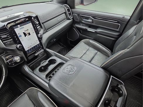 Used 2022 RAM 1500 Laramie AWD/4WD image 12
