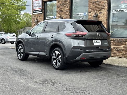 Used 2022 Nissan Rogue SV AWD/4WD image 3