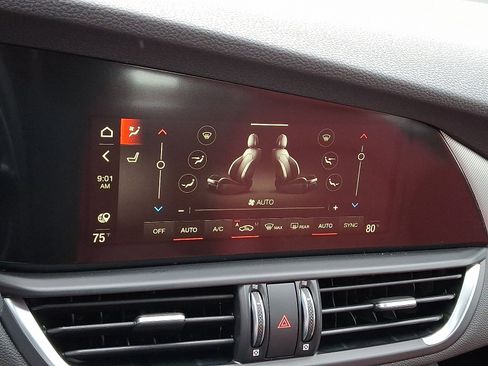 New 2025 Alfa Romeo Giulia AWD w/ Driving Assist Package image 13