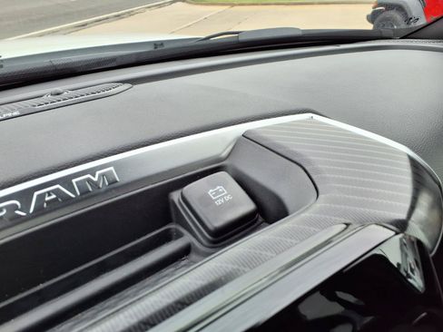 Used 2025 RAM 2500 Big Horn AWD/4WD image 6