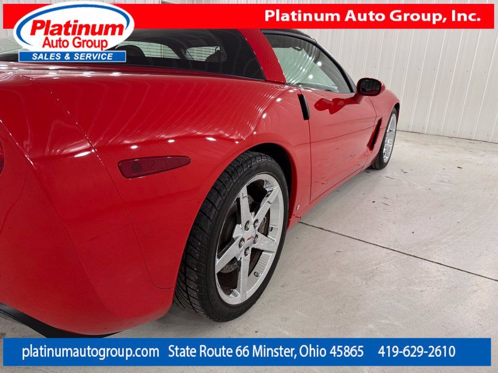 Used 2007 Chevrolet Corvette Coupe w/ Preferred Equipment Group RWD image 46