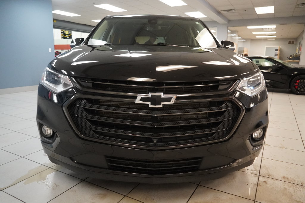Used 2021 Chevrolet Traverse Premier w/ Redline Edition AWD/4WD image 17