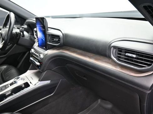 Used 2020 Ford Explorer Platinum w/ Premium Technology Package image 45