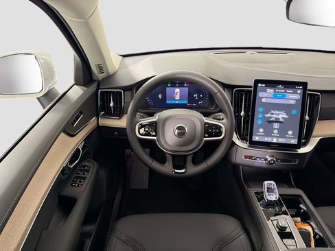 New 2026 Volvo XC90 B5 Core AWD/4WD image 22