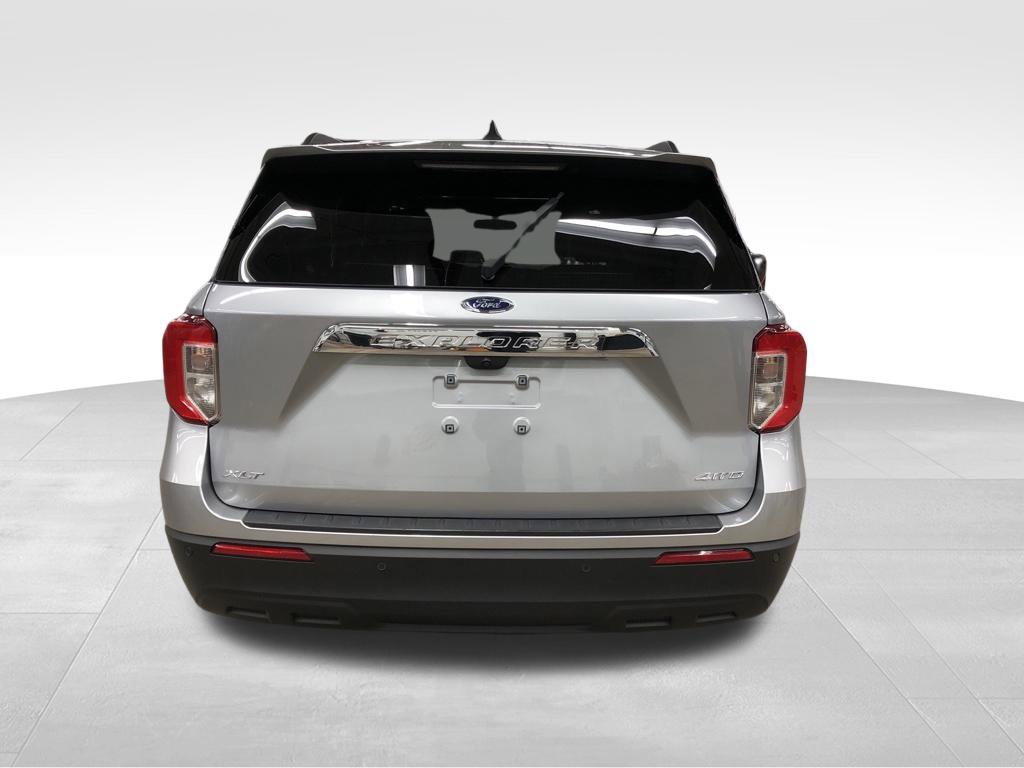 Used 2024 Ford Explorer XLT AWD/4WD image 31