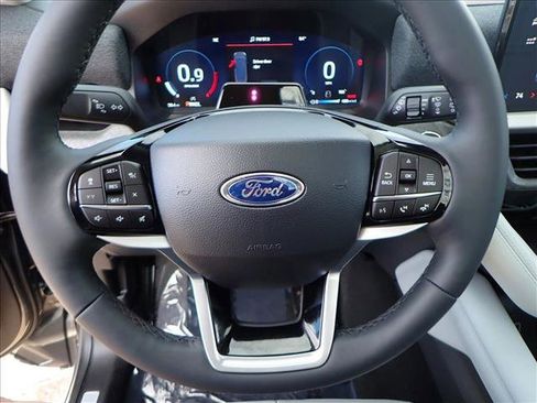 New 2026 Ford Explorer Platinum w/ LUX Leather Package image 16