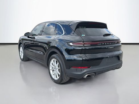 Used 2024 Porsche Cayenne image 6