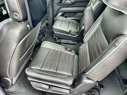 New 2026 GMC Yukon XL AT4 Ultimate AWD/4WD image 16