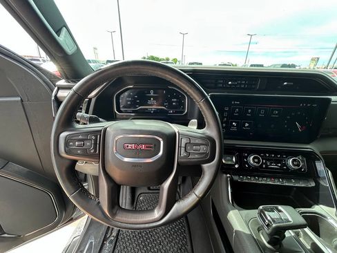 Used 2024 GMC Sierra 1500 AT4 w/ AT4 Carbonpro Edition AWD/4WD image 10