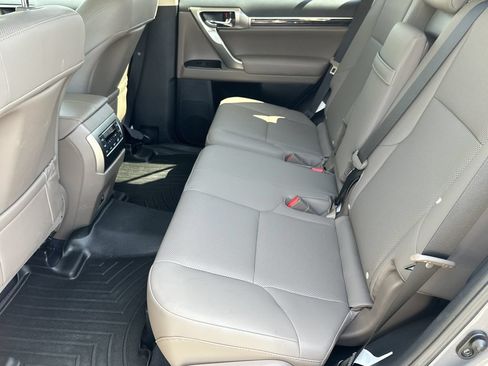 Used 2023 Lexus GX 460 Premium w/ Premium Package AWD/4WD image 15