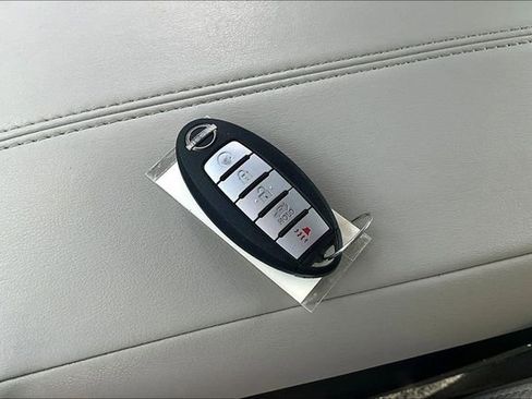 Used 2025 Nissan Altima 2.5 SV FWD image 31