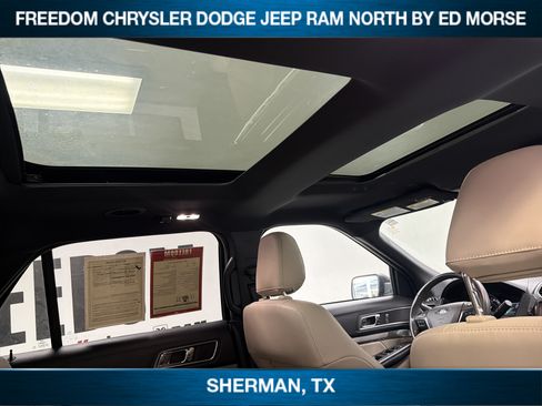 Used 2019 Ford Explorer XLT w/ Equipment Group 202A FWD image 13