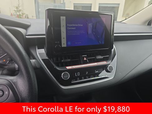 Used 2025 Toyota Corolla LE image 25
