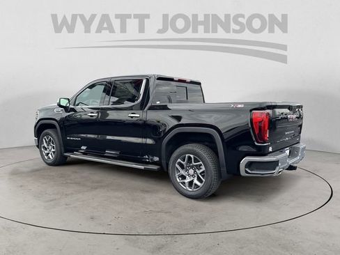New 2026 GMC Sierra 1500 SLT AWD/4WD image 3