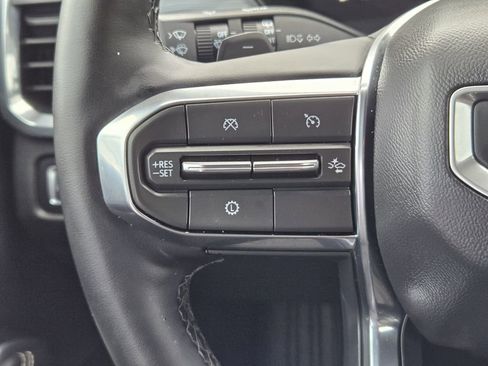 Used 2025 GMC Acadia Elevation image 25