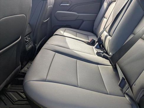 New 2026 Chevrolet Colorado ZR2 w/ Technology Package image 15