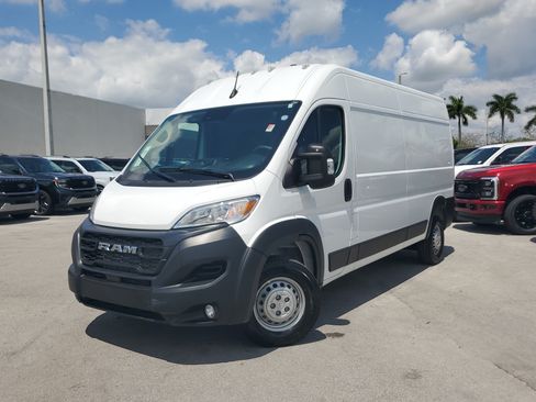 Used 2026 RAM ProMaster 2500 w/ Convenience Group FWD image 32