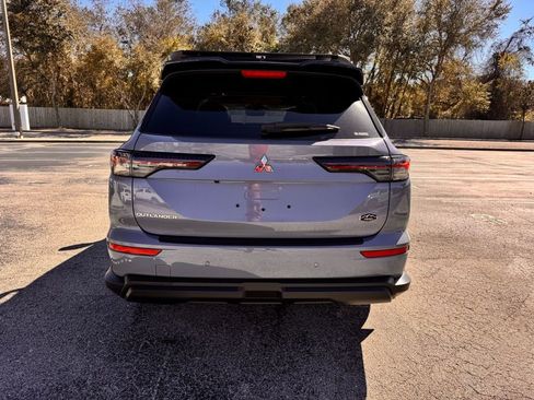 New 2026 Mitsubishi Outlander AWD image 5