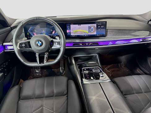 Used 2025 BMW 740i RWD image 17