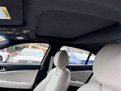 Used 2025 Genesis G70 3.3T Advanced w/ Sport Prestige Package image 31