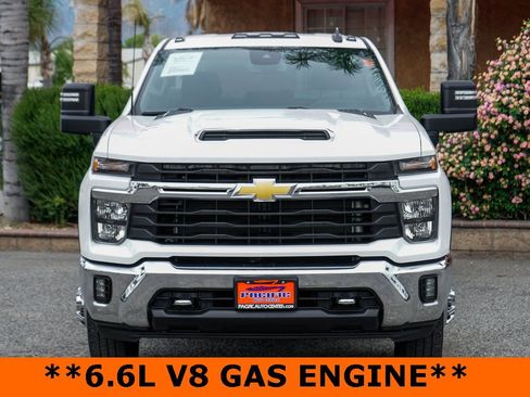 Used 2024 Chevrolet Silverado 3500 LT w/ Convenience Package image 3