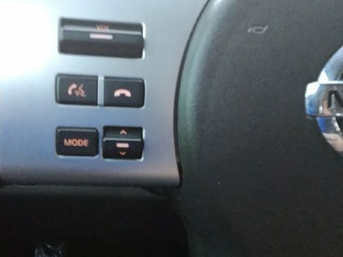 Used 2017 Nissan Frontier SV image 13