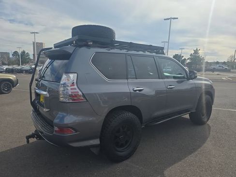 Used 2021 Lexus GX 460 Luxury w/ Off Road Package image 3
