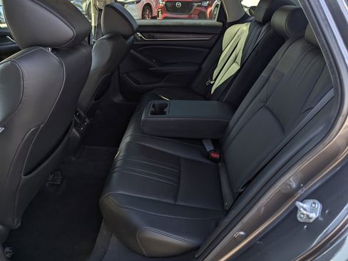 Used 2022 Honda Accord Touring image 8