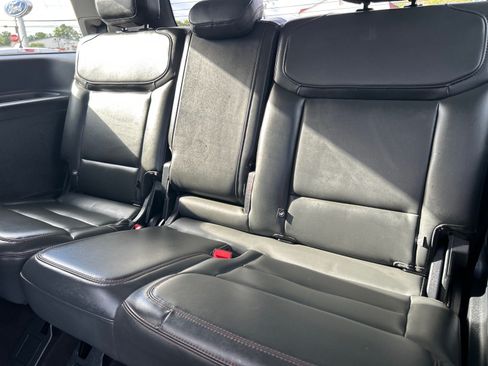 Certified 2025 Ford Expedition Active AWD/4WD image 11