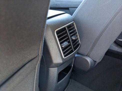 Used 2023 Kia Sportage LX image 16